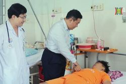 Vụ 220 người nhập viện, chủ quán cơm gà nhận trách nhiệm