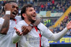 Vòng 29 Serie A: Thắng dễ Verona, Milan xây chắc ngôi nhì bảng