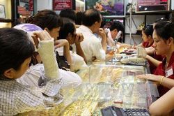 Giá vàng nhẫn có tuần giảm đầu tiên