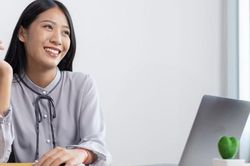 Những cách thực hành để yêu bản thân hơn mỗi ngày