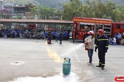 Nhiều hoạt động tuyên truyền, thực hành PCCC và CNCH