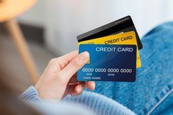 Từ vụ nợ 8,5 triệu phải trả 8,8 tỉ: Làm gì để tránh nợ thẻ tín dụng quá hạn?