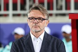 Việt Nam vs Indonesia: Cần tài trí của HLV Troussier