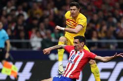 Khi Lewandowski 'phóng điện' và Barcelona chiến thắng