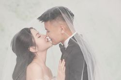 Ảnh cưới đẹp lung linh của Quang Hải và Chu Thanh Huyền