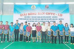 120 vận động viên tham gia Giải bóng bàn công nhân viên chức, lao động huyện Phú Thiện