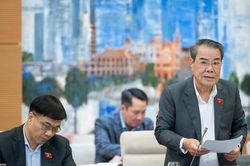 Kiến nghị xem xét thiết kế lại thẻ bảo hiểm y tế mẫu mới