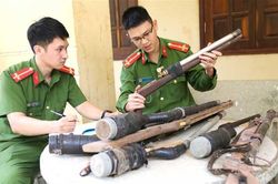 Đề nghị bổ sung quy định súng tự chế vào nhóm 'vũ khí quân dụng'