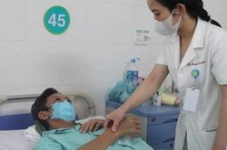 Cắt bướu cứu quả thận duy nhất của người đàn ông