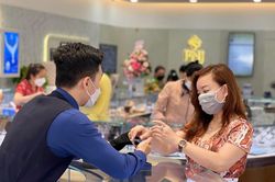 PNJ lãi kỷ lục trong tháng vía Thần Tài