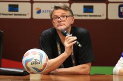 HLV Troussier: 'Chúng tôi sẽ không từ bỏ, đội tuyển Việt Nam không đầu hàng'