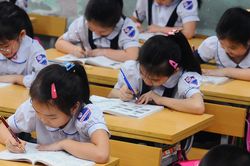 Hiệu trưởng đánh học sinh lớp 2 chảy máu đầu