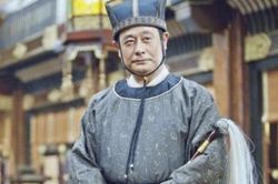'Cây phất trần' trong tay thái giám thời xưa có công dụng gì? Chủ yếu là để thuận tiện cho hoàng đế
