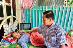 2 hoàn cảnh bệnh nặng không có tiền chữa trị