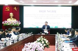 Hội nghị giao ban với các cơ quan tham mưu, giúp việc Tỉnh ủy