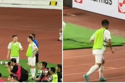 Lộ video Quang Hải 'mừng hụt', đang khởi động chuẩn bị vào sân thì bị gọi lại, trở về băng ghế dự bị