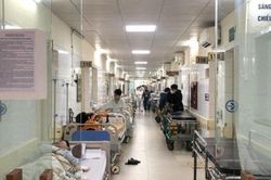 Bệnh viện Việt Đức thiếu vật tư y tế, bệnh nhân gần nửa năm chịu đau chờ mổ