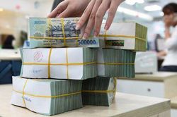 Lãi suất liên ngân hàng chạm đáy, NHNN đã hút tổng cộng gần 145.000 tỷ đồng