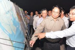 Thủ tướng Phạm Minh Chính khảo sát đê biển Gò Công
