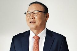Giữa tin đồn tương lai HLV Troussier ở ĐT Việt Nam, thầy Park đăng tút đầy ẩn ý khiến nhiều CĐV khấp khởi chờ đợi