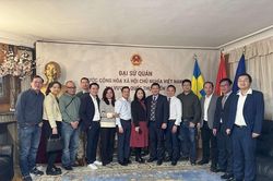 Hướng tới xây dựng Hội chuyên gia khoa học-công nghệ người Việt Nam tại Thụy Điển