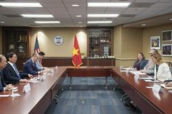 Bộ trưởng Ngoại giao Bùi Thanh Sơn gặp Tổng Giám đốc Cơ quan phát triển quốc tế Hoa Kỳ Samantha Power