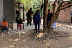 Bị thách thức, anh trai đâm em ruột tử vong