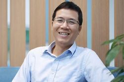 Ông Lã Giang Trung: Cuối năm nay VN-Index lên 1.500 điểm, đầu năm sau tiếp tục tìm đỉnh cao mới!