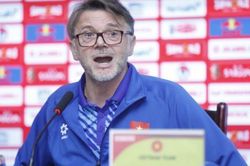 VFF chấm dứt hợp đồng với HLV Troussier
