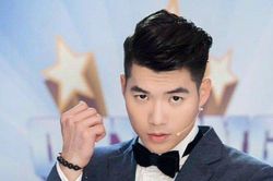Nam diễn viên kiêm siêu mẫu đình đám một thời cưới nữ doanh nhân hơn 15 tuổi, cuộc sống hiện tại gây tò mò