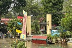 Hà Giang: Mưa lớn và gió lốc khiến hơn 60 nhà dân bị tốc mái