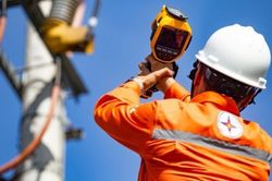 Giá điện điều chỉnh 4 lần/năm, trường hợp nào phải xin phép Bộ Công Thương?