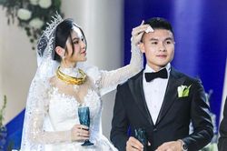 Chú rể Quang Hải được mẹ và Chu Thanh Huyền cùng chăm sóc, vợ luôn miệng nhắc một điều cực quan trọng