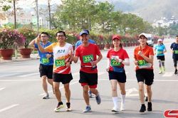 Hơn 320 VĐV tham gia giải chạy việt dã tranh CUP Vietcombank tỉnh Sơn La