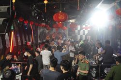 Quảng Bình: Phát hiện gần 30 đối tượng dương tính với ma túy trong quán bar