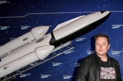 Tỷ phú Elon Musk đã dẫn dắt hãng tiên phong tên lửa vũ trụ như thế nào?