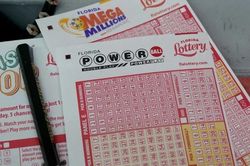 Giải độc đắc Powerball tại Mỹ tăng lên gần 1 tỷ USD