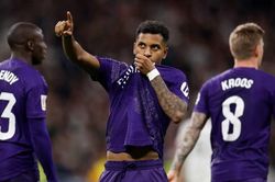 Ngôi sao Brazil tỏa sáng giúp Real chiến thắng và tạo chuỗi trận bất bại, bỏ xa Barca ở cuộc đua vô địch