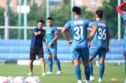 HLV Hoàng Anh Tuấn công bố danh sách đội U23 Việt Nam, chuẩn bị cho VCK U23 châu Á 2024