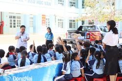 Xe thư viện lưu động Đồng Nai phục vụ bạn đọc tại tỉnh Ninh Thuận