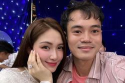 Cộng đồng mạng liên tục 'đẩy thuyền', Văn Toàn có thành đôi với Hòa Minzy?