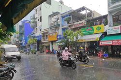 TPHCM bước vào đợt nóng đỉnh điểm, mùa mưa bắt đầu khi nào?
