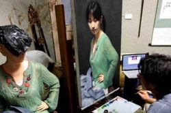 Một bức chân dung thiếu nữ 'bình thường' nhưng lại được bán với giá 240 tỷ, chuyên gia: phóng to gấp 100 lần để xem