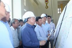 Bí thư Thành ủy kiểm tra thực địa các công trình quan trọng của Hà Nội