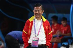 HLV Hoàng Anh Tuấn: 'Cần kiên nhẫn với cầu thủ trẻ'