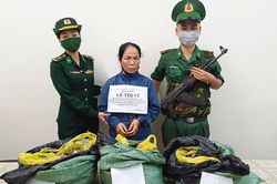 Quảng Bình: Bắt 2 đối tượng vận chuyển trái phép hơn 50kg thuốc nổ