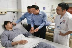 Bí thư Quảng Ninh thăm hỏi, động viên các thợ lò bị thương do vụ nổ khí tại Công ty Than Thống Nhất
