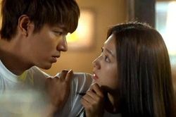 Kiên quyết chia tay bạn gái nghèo, bất ngờ cô ấy đưa ra một cuốn sổ tiết kiệm 5 tỷ khiến tôi choáng váng