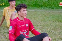 Đang tỏa sáng ở HAGL, thủ môn Bùi Tiến Dũng bất ngờ được AFC khen ngợi