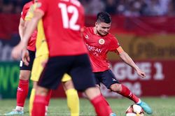 Quang Hải đá phạt thành bàn giúp CAHN chiếm vị trí thứ 2, trở lại cuộc đua vô địch V-League